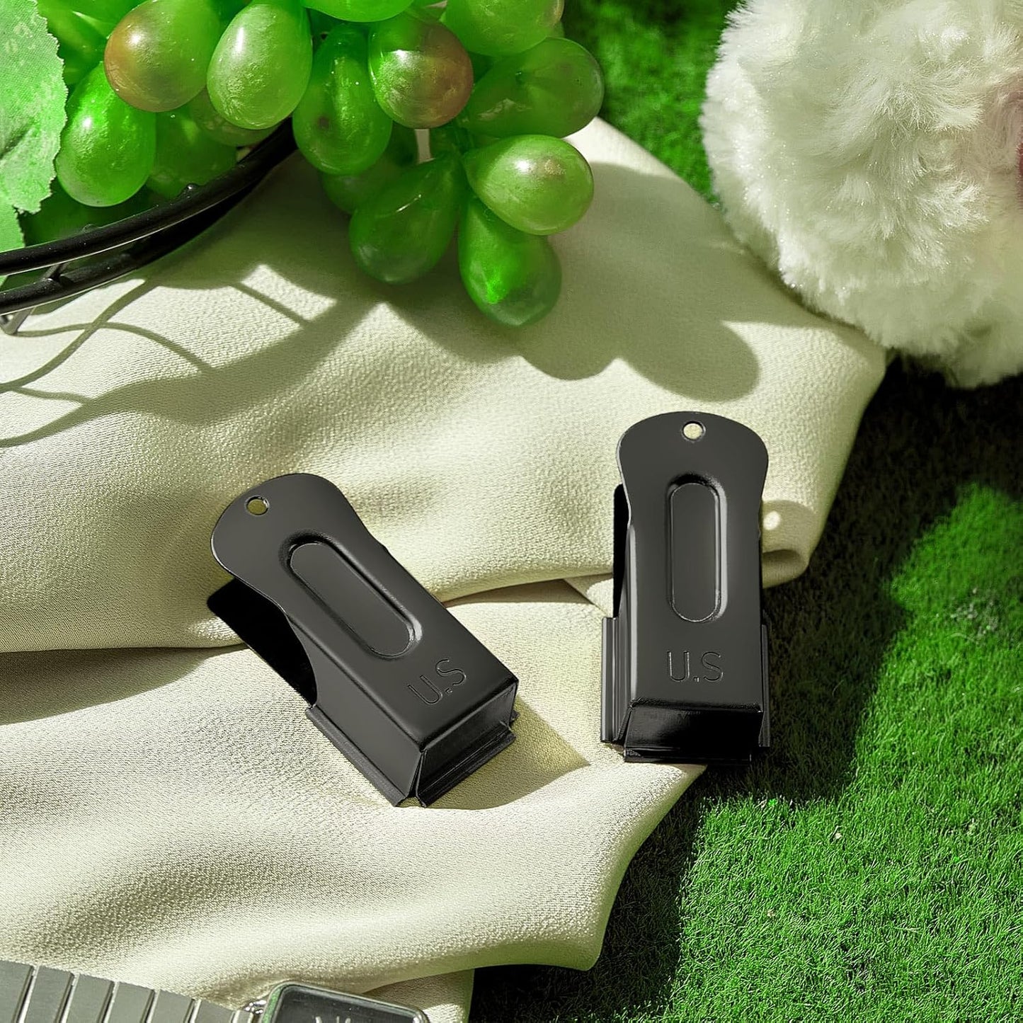 2 Pieces Brass Pet Training Clicker Signaling Cricket Clicker Metal Dog Clicker for Puppy Cats Trainer Pet Owners (Black)