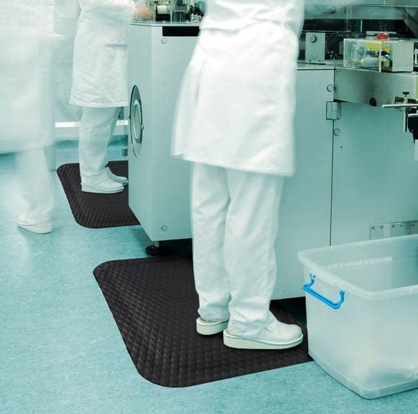 American Floor Mats Hog Heaven Premium 7/8" Black & Black Border 4' x 10' Nitrile Backed Anti-Fatigue Comfort Mat