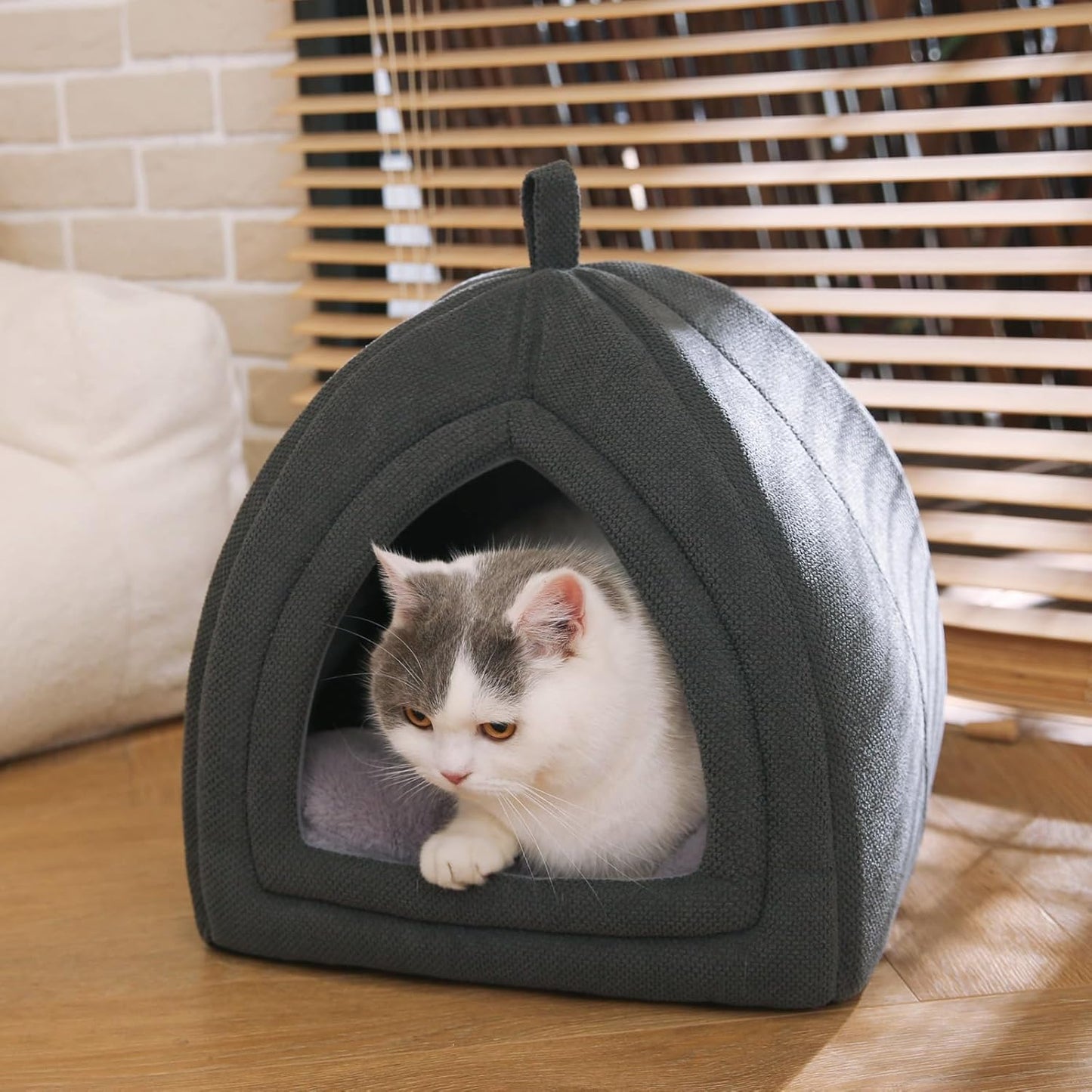 Amazon Basics Cat Cave Bed, 2-in-1 Foldable House for Indoor Cats, with Washable Cushion and Non-Slip Base, 17.5 x 17.5 Inches, Large
